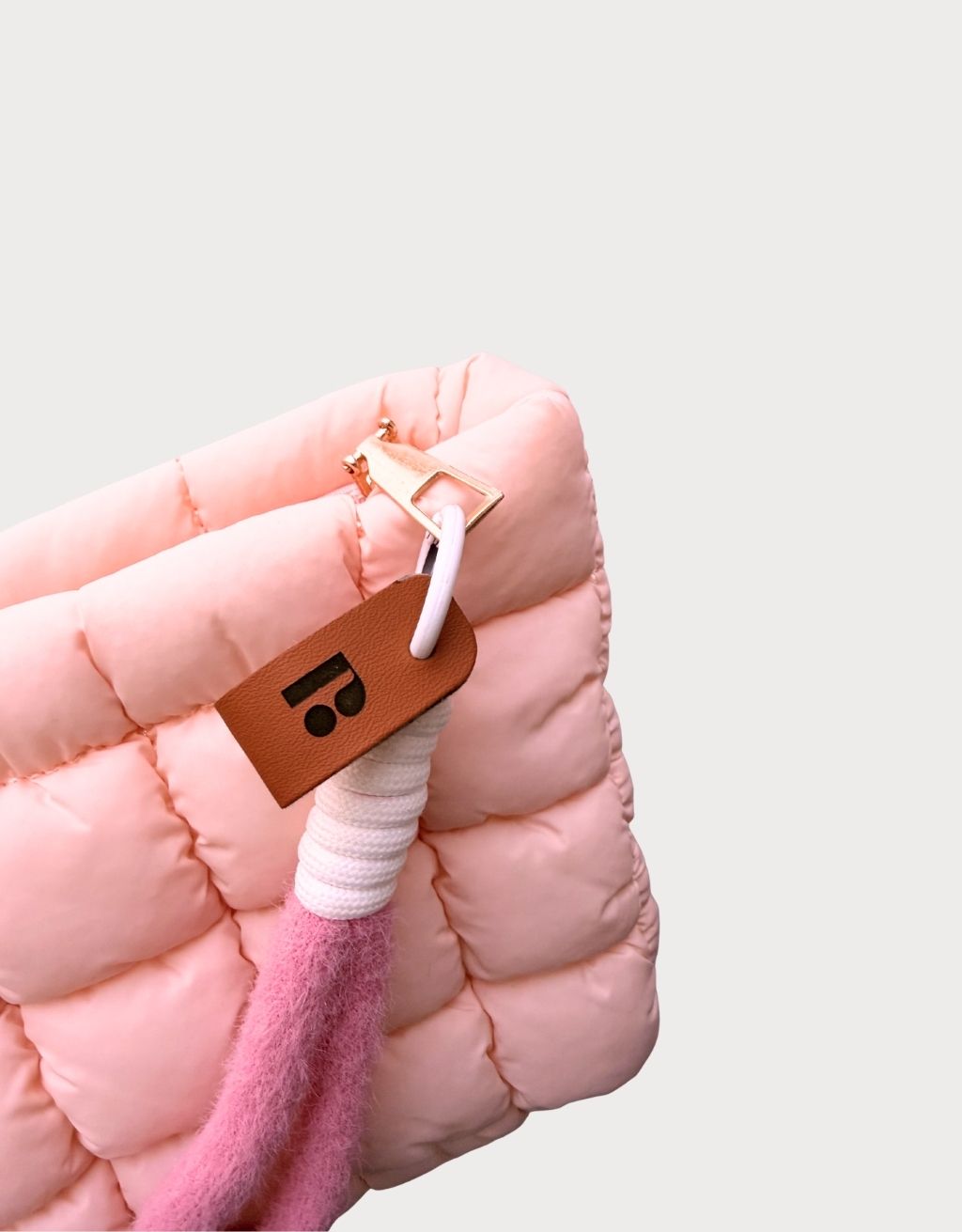 Bolso de cosméticos acolchado rosa claro