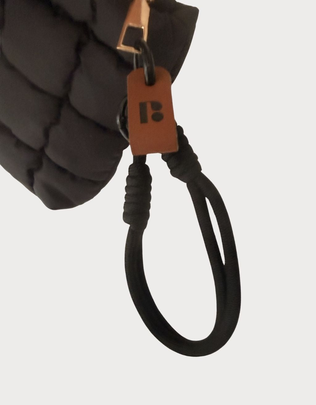Bolso de cosméticos acolchado total black NUEVO!